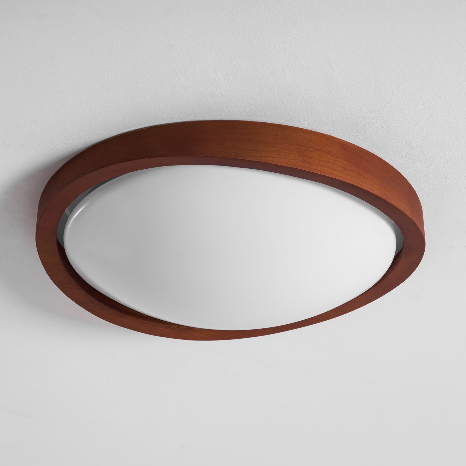 Houten Plafondlamp met Gebogen Rand – Scandinavisch Design met Walnoot Afwerking & Warme Verlichting voor Woonkamer Slaapkamer | Sansoti