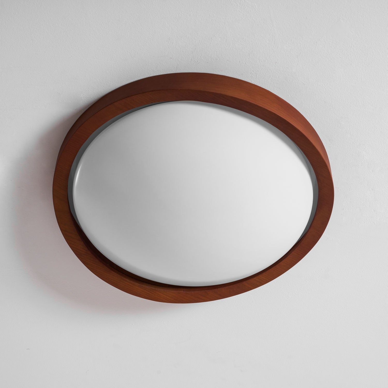 Houten Plafondlamp met Gebogen Rand – Scandinavisch Design met Walnoot Afwerking & Warme Verlichting voor Woonkamer Slaapkamer | Sansoti