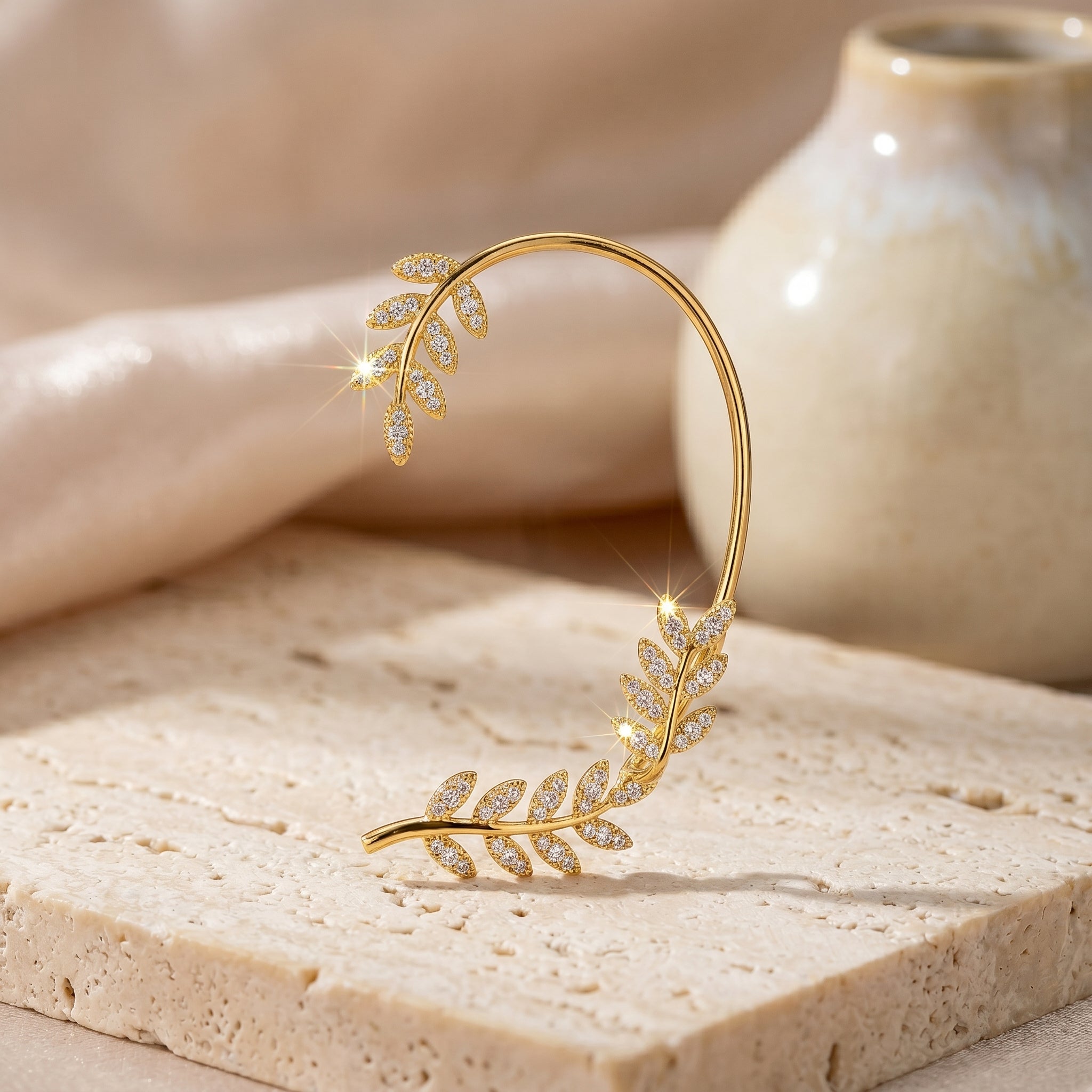 Verstelbare Oorklemmen Oorbellen – Elegante Tak-geïnspireerde Sieraden met Glinsterende Details voor Dames | Sansoti