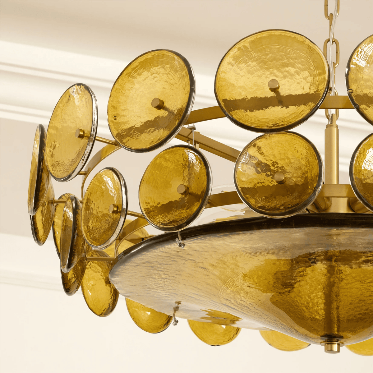 Runder Kronleuchter aus grünem Glas mit verstellbarer Kette, Deckenleuchte im skandinavischen Design für Wohnzimmer und Esszimmer | Sansoti