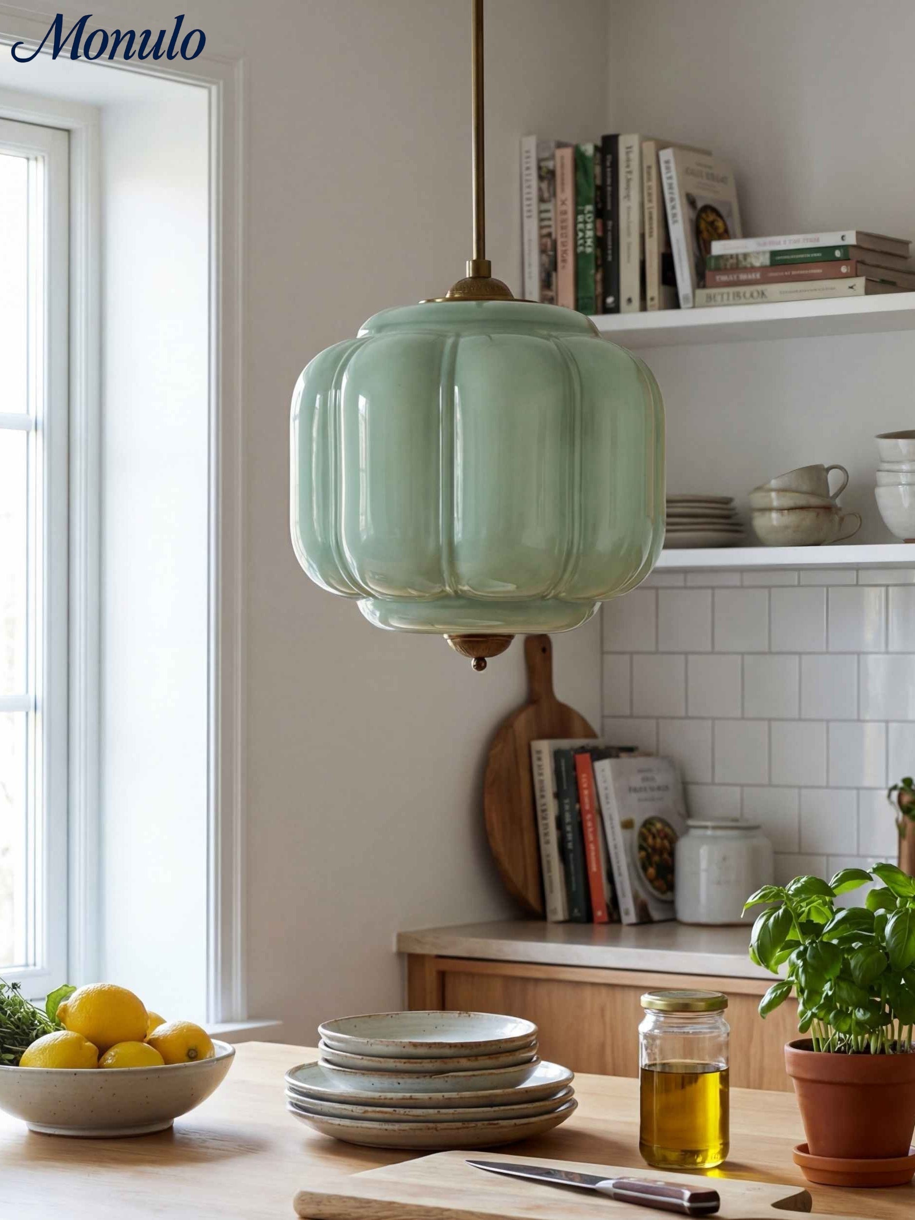 Vintage Kroonluchter met Crèmekleurige Glazen Kappen – Hanglamp in Retro-Stijl voor Eetkamer & Woonkamer | Sansoti