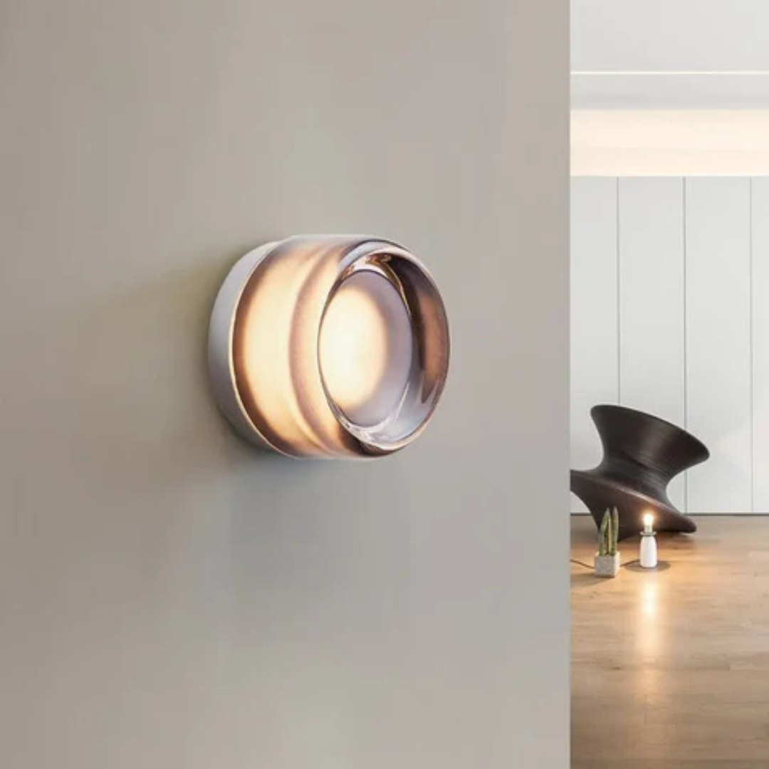 Glas-Wandleuchte mit Eisenfassung – skandinavischer Stil für stimmungsvolle Beleuchtung im Wohn- und Schlafzimmer | Sansoti