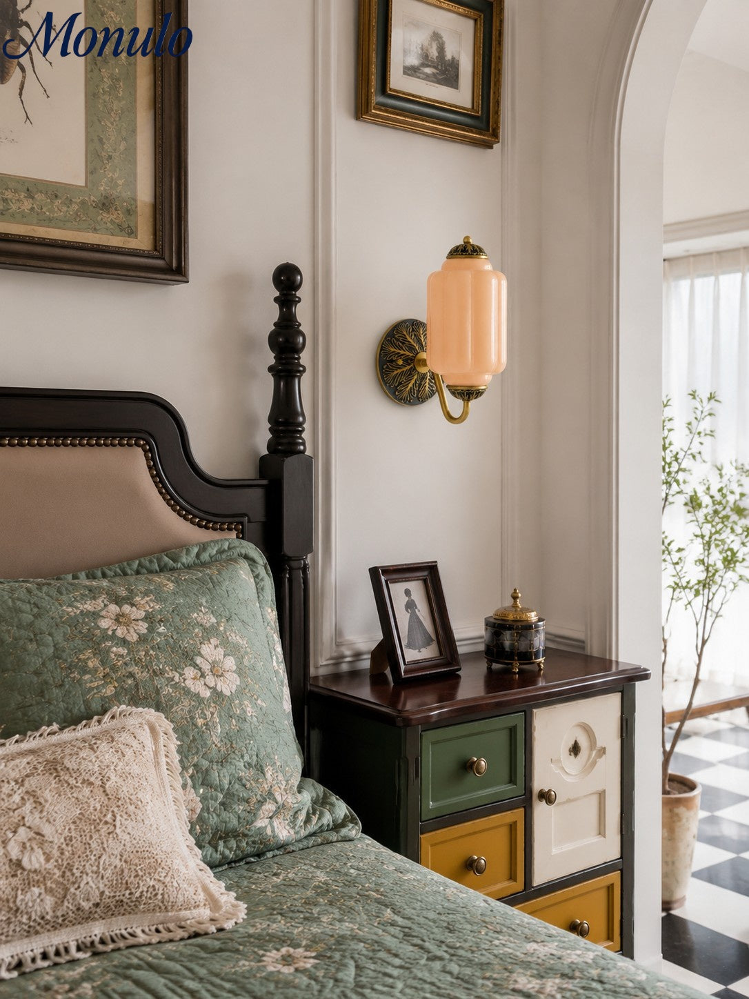 Melkglazen Wandlamp Eloise voor Hal en Slaapkamer | Vintage Wandverlichting met Melkwit Glas | Sansoti