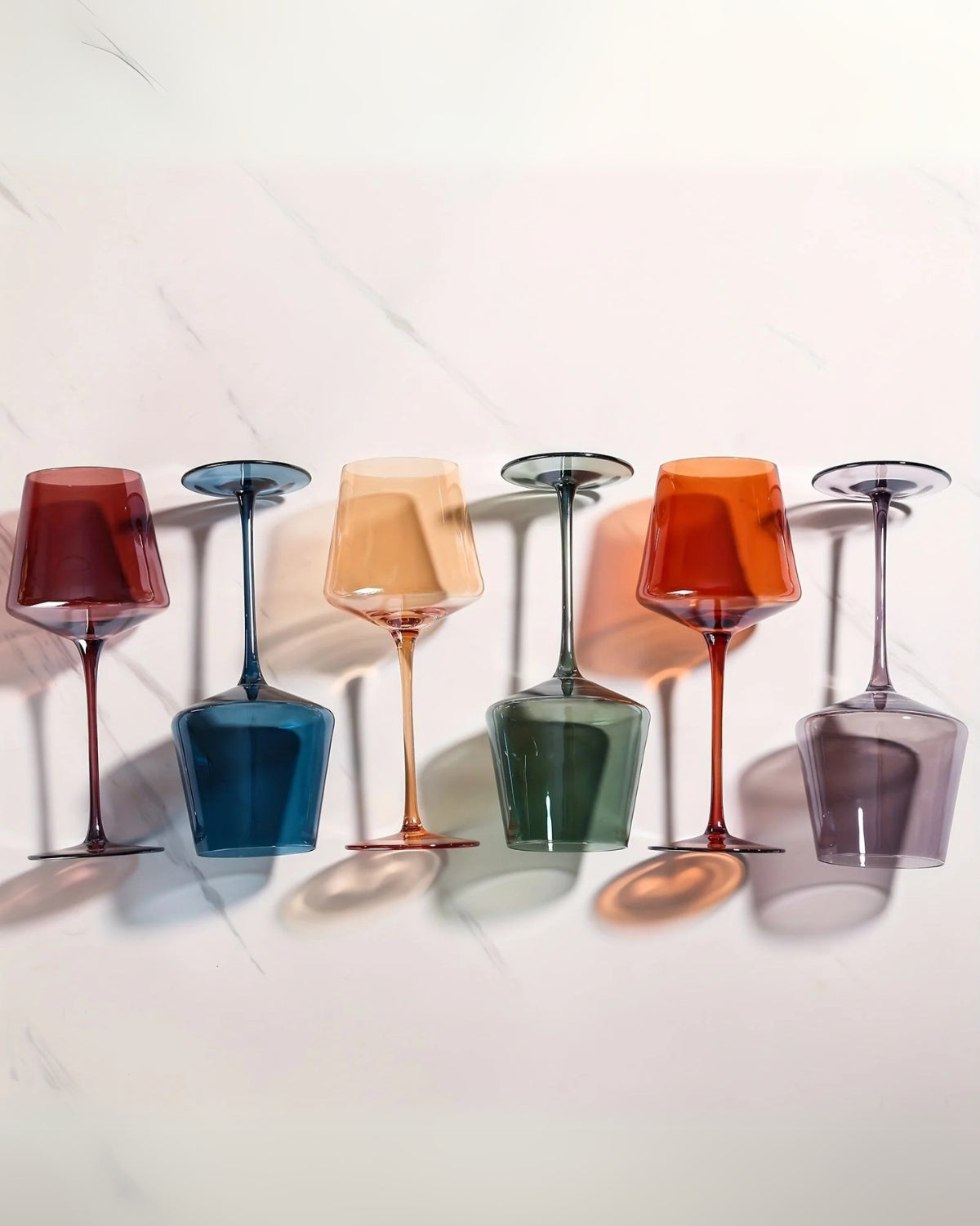 Mundgeblasenes Regenbogen-Weingläser-Set, 6 luxuriöse, farbige Gläser für Wein und Esstisch | Restfield