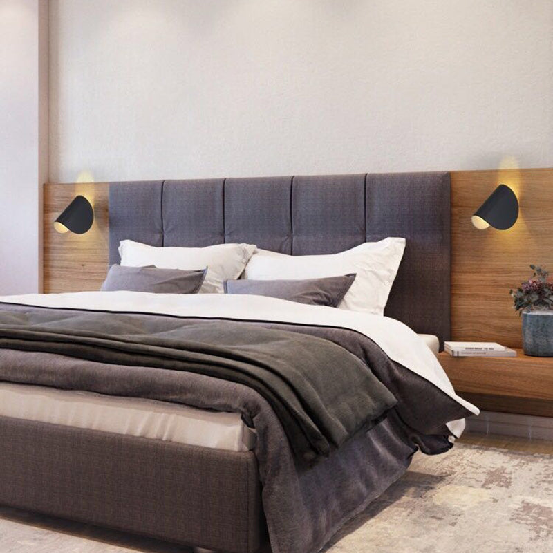Applique murale LED Ours avec ballon, orientable à 360°, en métal noir, blanc, rouge et bleu, pour chambre d’enfant, chambre à coucher et salon | Sansoti