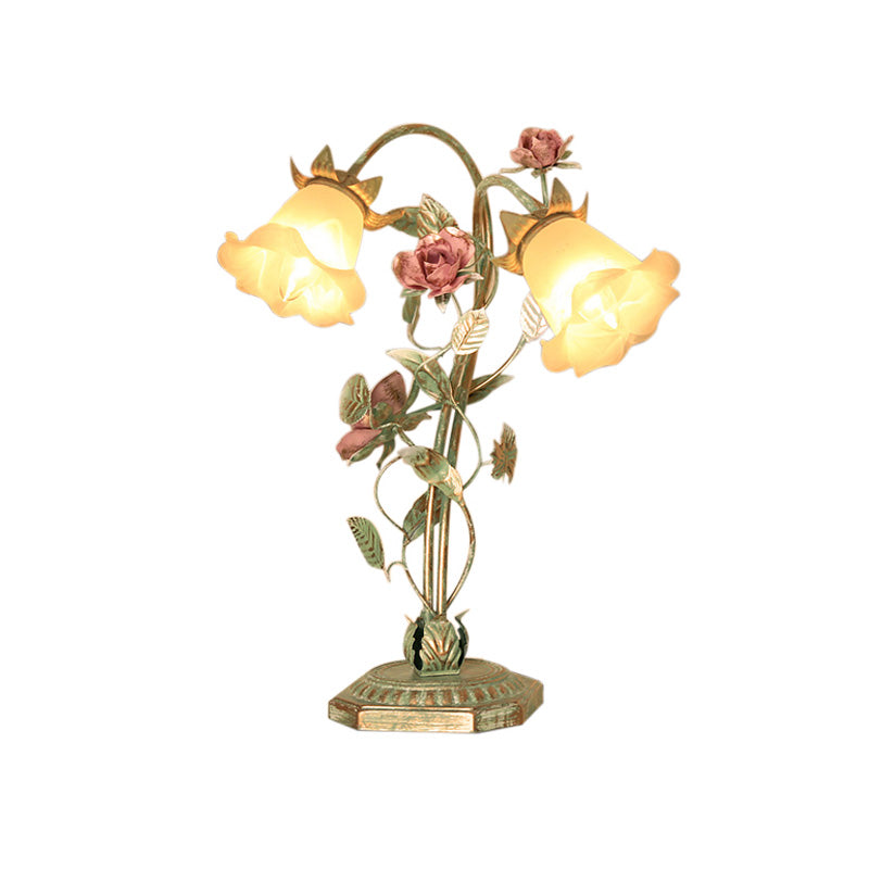 Pastorale Metalen Nachtkastlamp met Bloem Decoratie - Groen - Vintage Tafellamp - 1 of 2 Lichtpunten | Sansoti