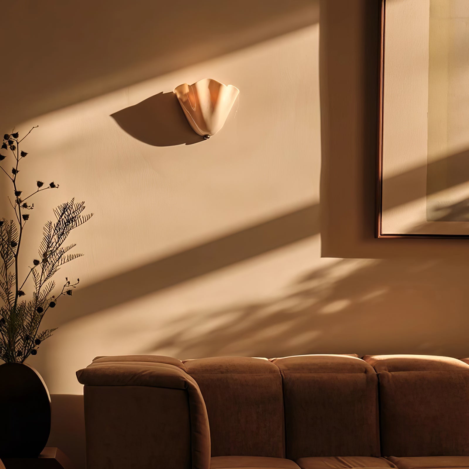 Petalia Wandlamp — Sculptural Petal-Geïnspireerde Glazen Wandverlichting met G9 Fitting en Hardwired Installatie (28 × 25 × 13 cm) | Sansoti