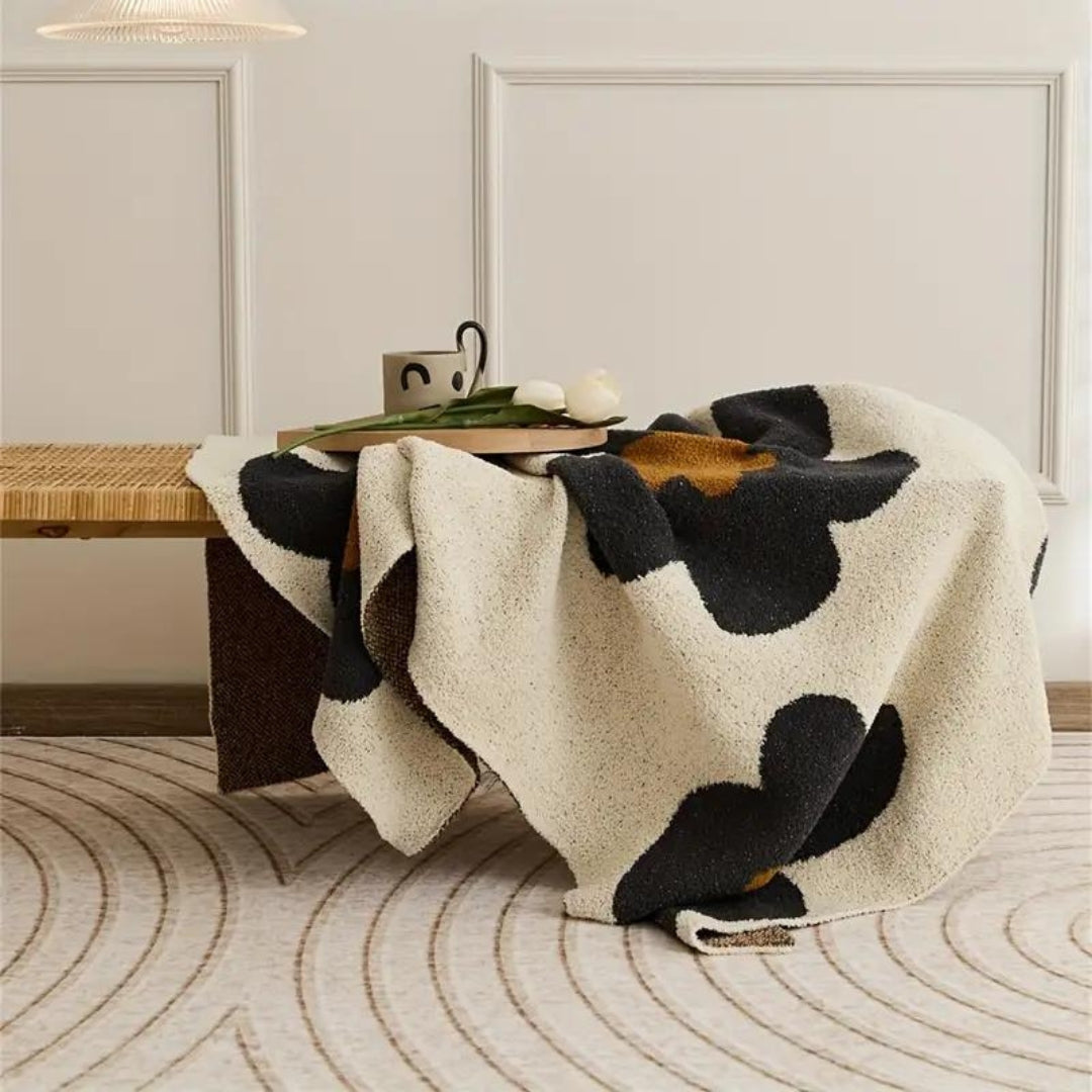 Plaid tricoté à motif floral 120x150cm – Couverture douce au design scandinave pour canapé, lit et salon | Sansoti