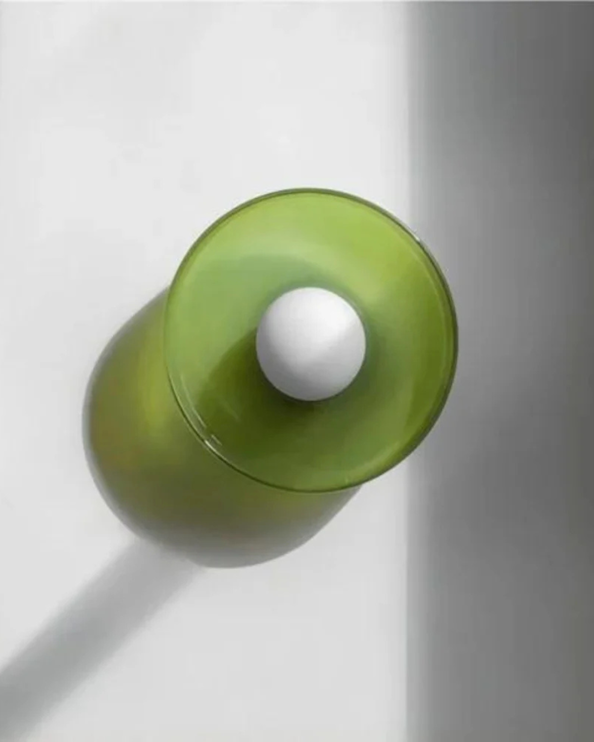 Moderne runde Deckenleuchte aus Glas und Eisen – minimalistische Designlampe für Wohn- und Schlafzimmer mit warmer Lichtfarbe | Restfield