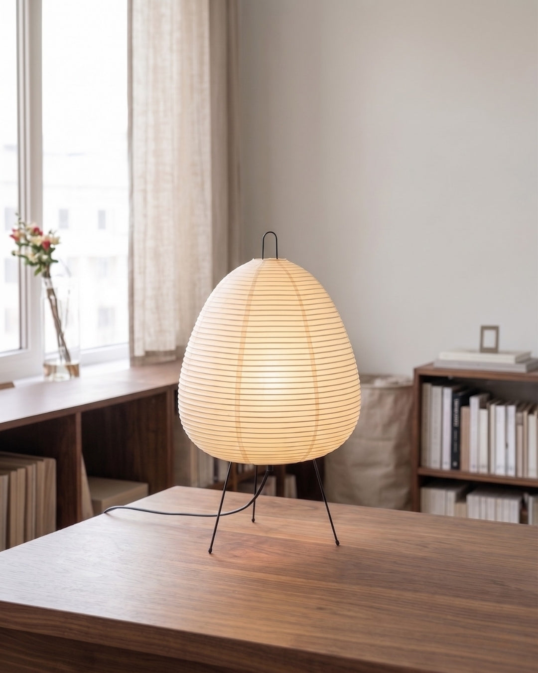Japanse Tafellamp Sakura met Rijstpapier & Driepoot – Minimalistisch Design Warm Wit Licht – Ø28cm H48cm | Sansoti