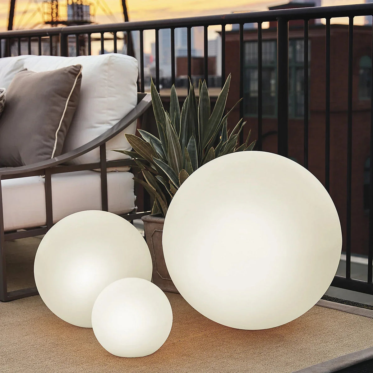 Oplaadbare LED Tuinbol met Afstandsbediening 16 Kleuren Sfeerverlichting voor Tuin Terras en Outdoor Decoratie | Sansoti