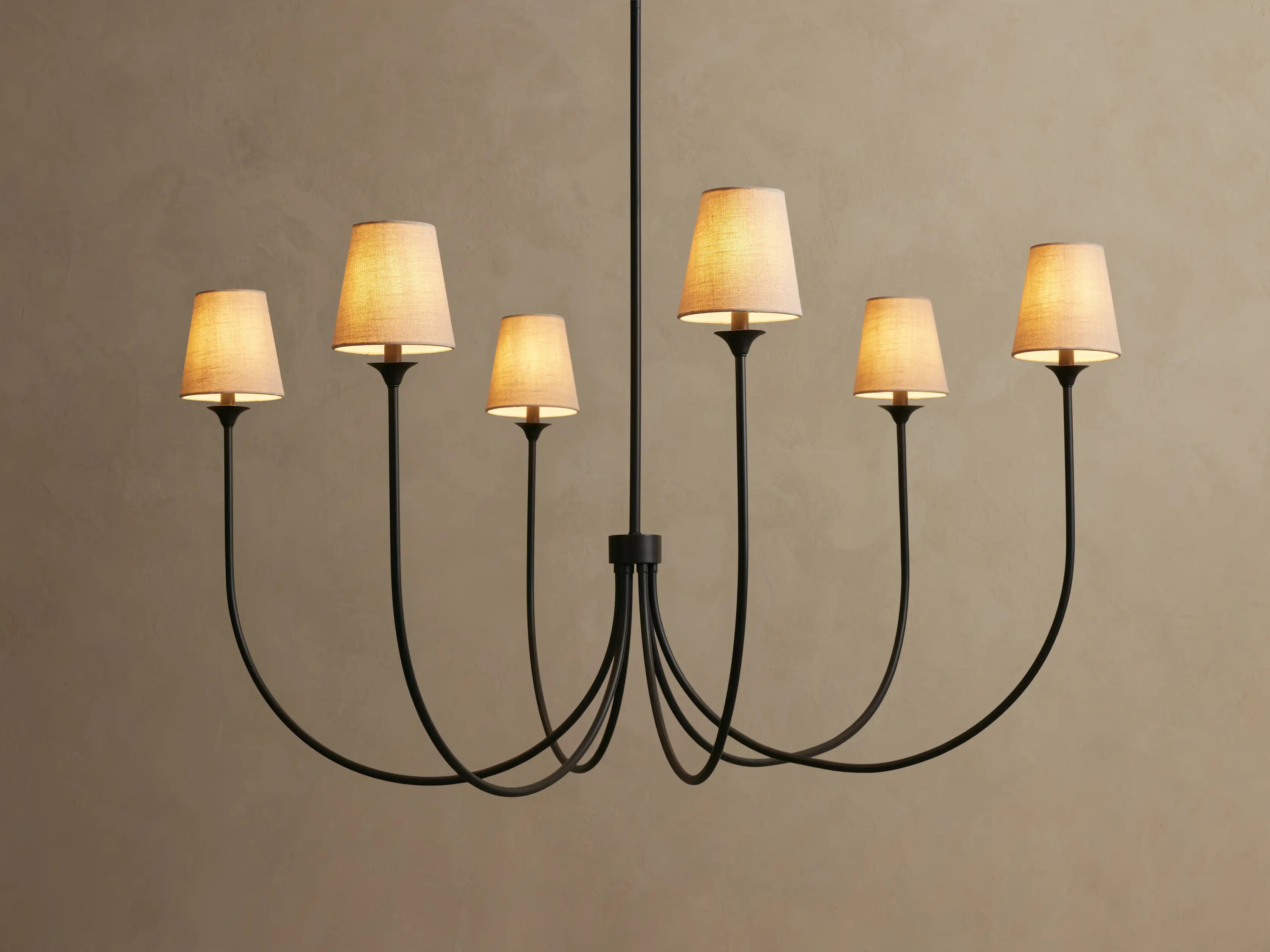 Runder Kronleuchter aus Metall mit Schirmen 42–68 cm Messing Bronze Klassisch Modern Hängeleuchte für Esszimmer Wohnzimmer | Sansoti