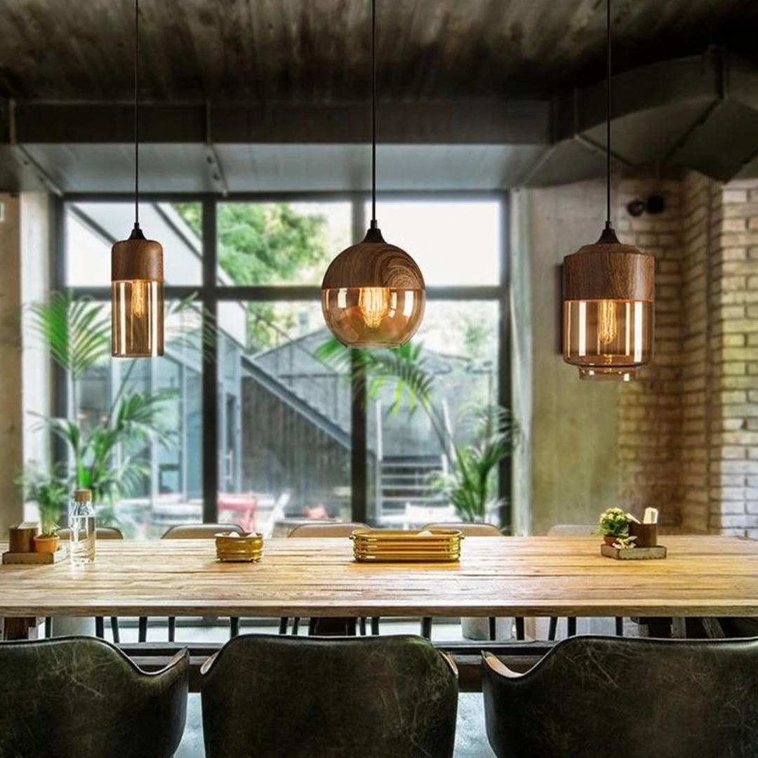 Scandinavische Hanglamp met Glazen Kap – Dimbaar Plafondlicht met Houtafwerking | Sansoti