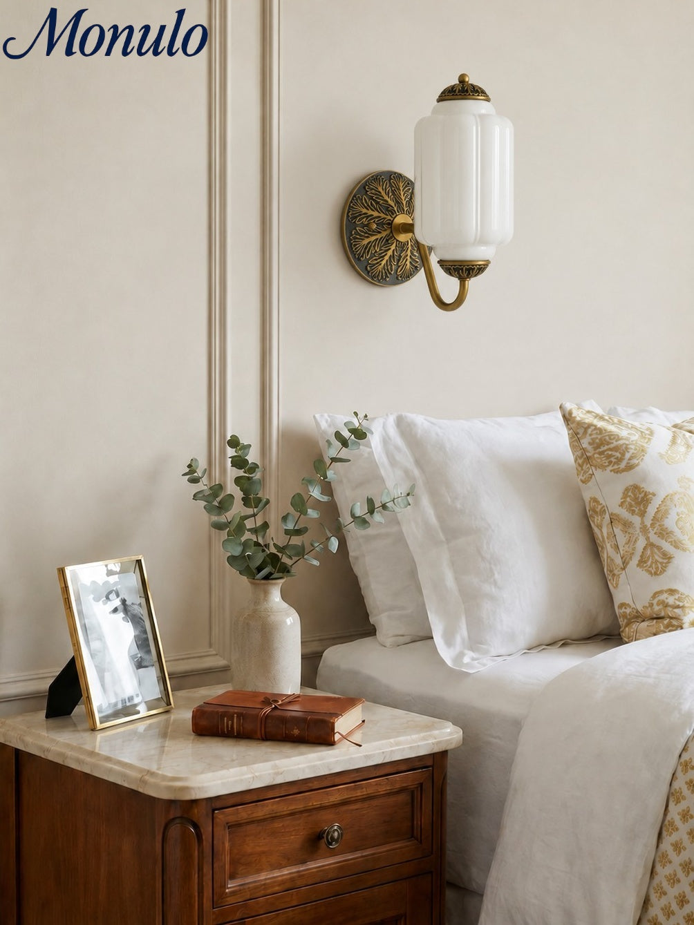 Melkglazen Wandlamp Eloise voor Hal en Slaapkamer | Vintage Wandverlichting met Melkwit Glas | Sansoti