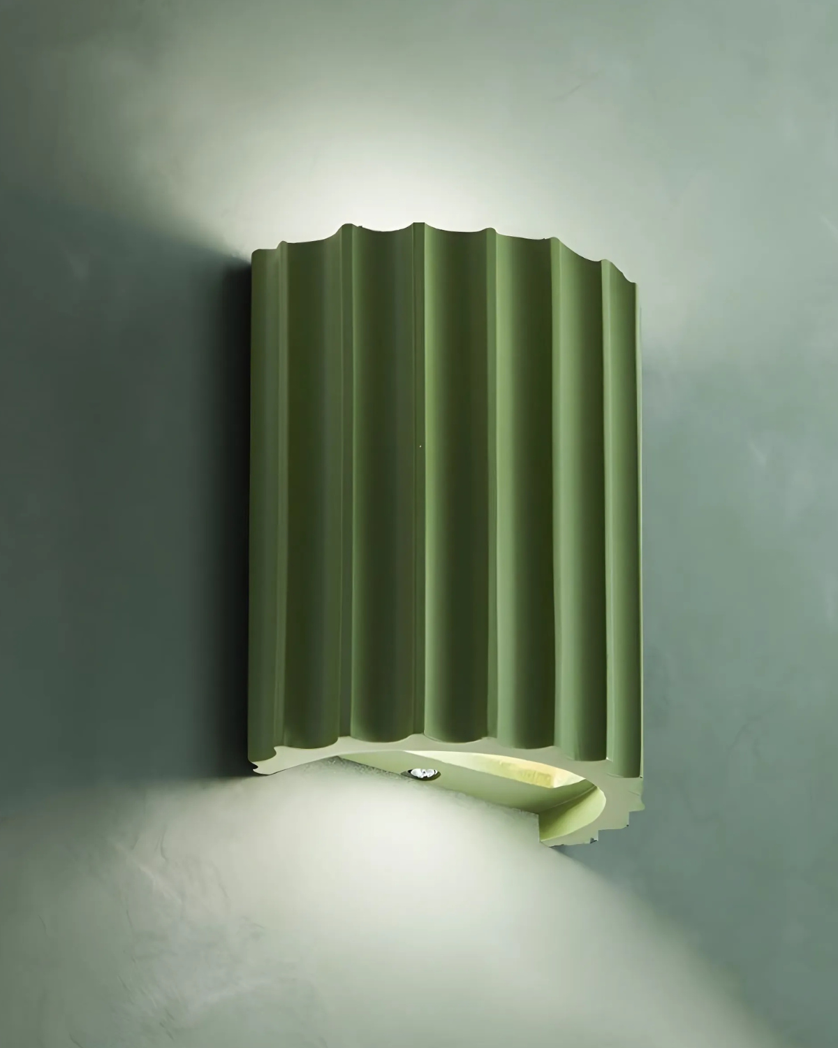 Wandlamp Ribbelstructuur Groen Met Tweezijdige Lichtbundel Voor Sfeervolle Ruimtes | Sansoti