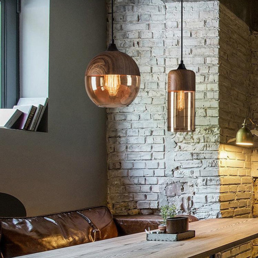 Scandinavische Hanglamp met Glazen Kap – Dimbaar Plafondlicht met Houtafwerking | Sansoti