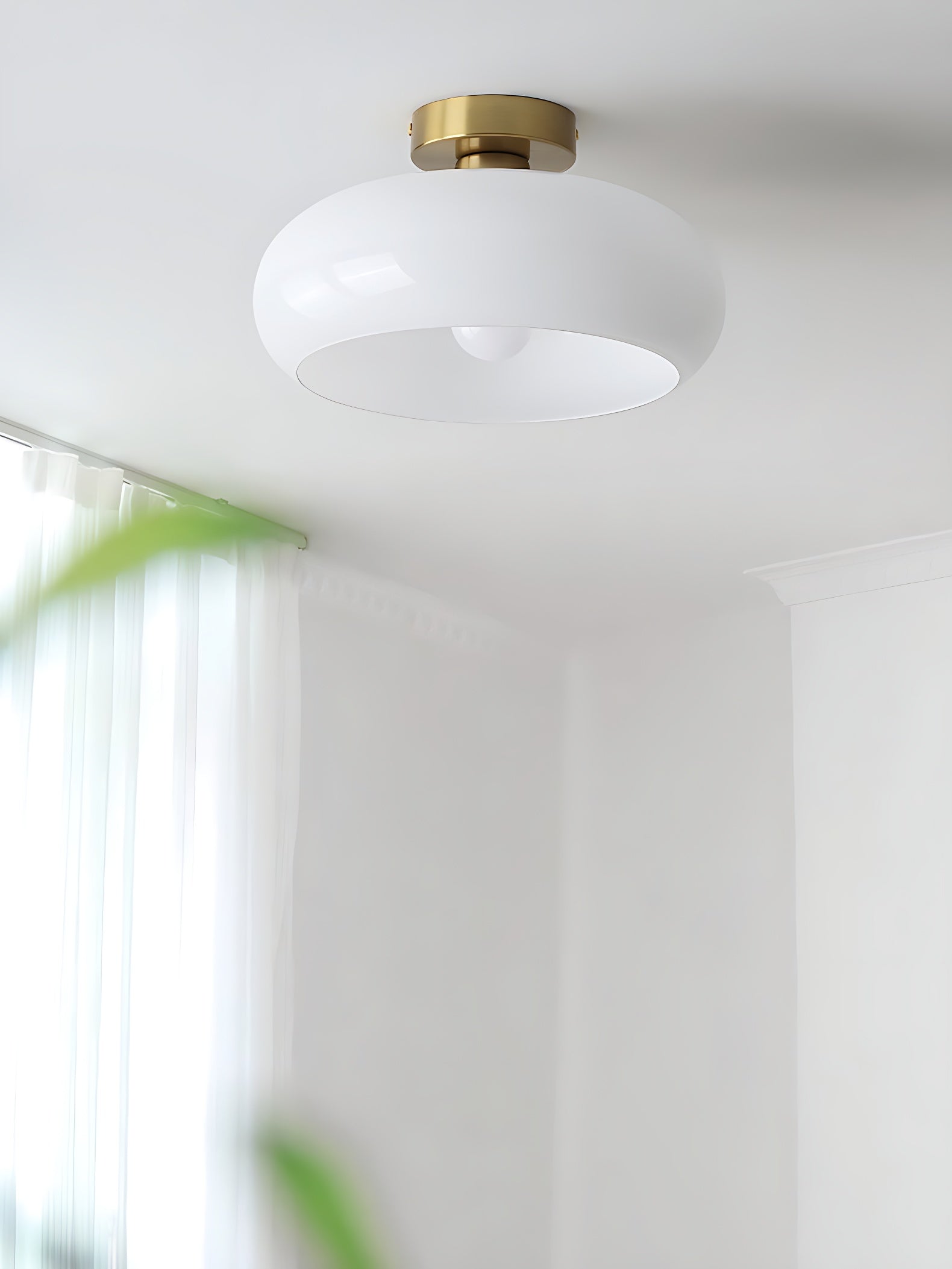 Plafondlamp Glazen Schijf Bauhaus Design Messing of Chroom Oranjegeel of Wit Glas Retro Stijlvolle Verlichting | Sansoti