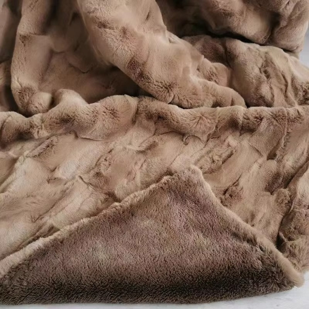 Doppellagige Kunstfell-Decke 180x150cm Mocha Taupe Warm Weiche Mikrofaser-Decke Wohnzimmer Schlafzimmer | Sansoti