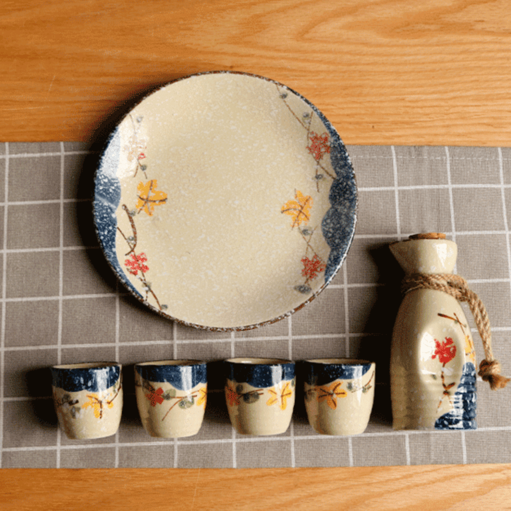 Japans Sakura Sake Serviesset met Karaf en Kopjes – Keramiek met Kersenbloesem Motief | Sansoti