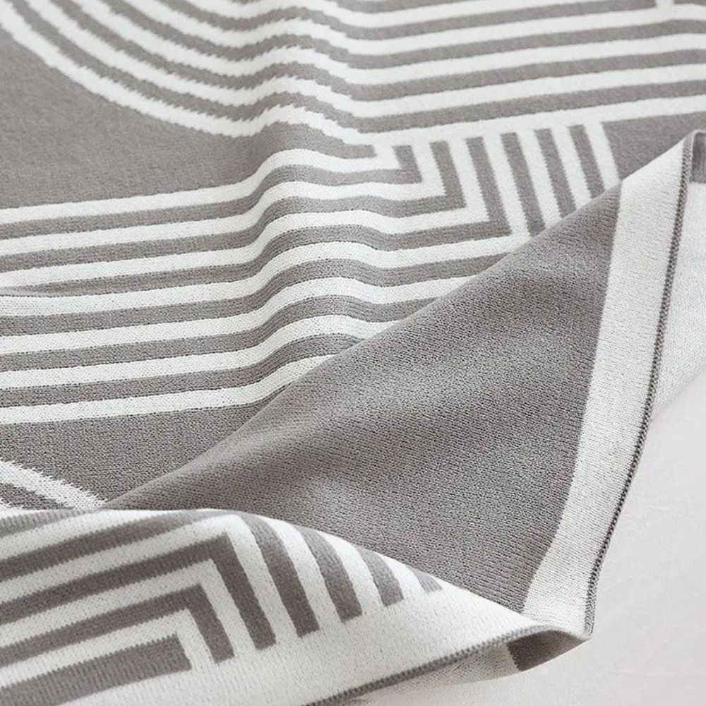 Couverture tricotée à motif géométrique réversible, plaid gris et sable en microfibre, chaud, pour la chambre, le canapé ou le salon | Sansoti