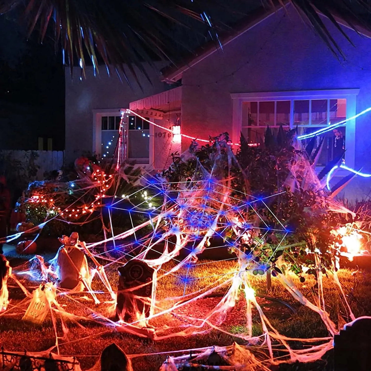 Gigantisch Spinnenweb met LED Paarse Verlichting 360 cm Diameter Halloween Decoratie Binnen Buiten Feest | Sansoti