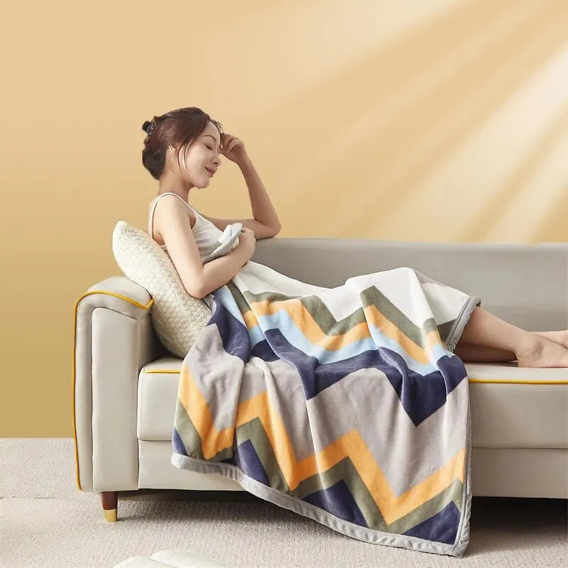 Solid-Color Fleece Throw, Woolly Soft and Warm Winter Blanket, Sofa Bed Blanket, Comfort Cozy Snuggle Throw for the Sofa | Sansoti