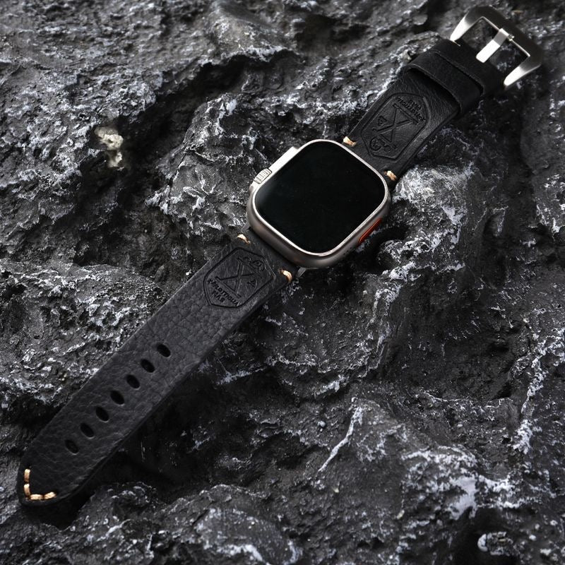 Vintage Leren Horlogeband voor Apple Watch met Handgestikte Naden en Volledig Narfleder Afwerking | Verstelbare Bandje 40-49mm voor Authentieke Retro Look Patina Ontwikkeling | Sansoti