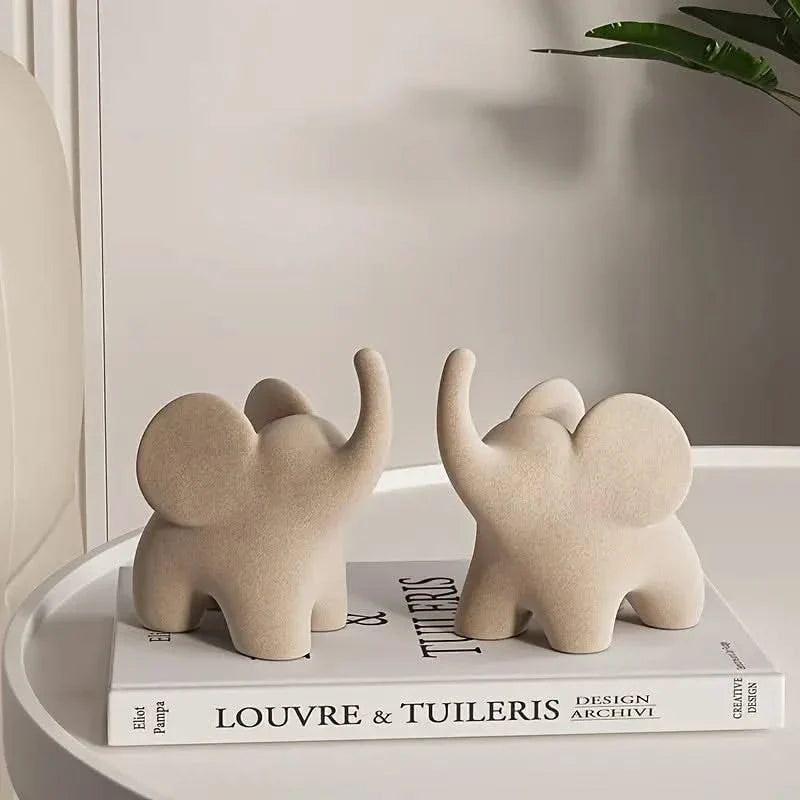 Olifantbeeld met Fluwelen Afwerking Kunsthars Decoratief Figuur Woonkamer Slaapkamer Scandinavisch Design | Sansoti