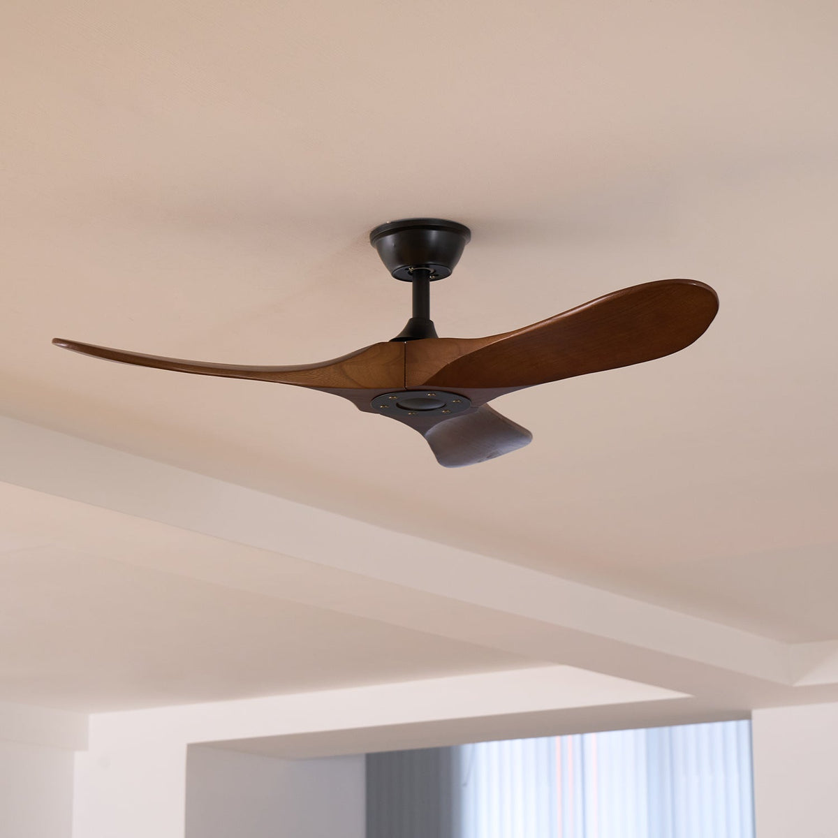 Ventilateur de plafond en bois avec éclairage LED 106cm 132cm télécommande 6 vitesses lampe ventilateur moderne | Sansoti