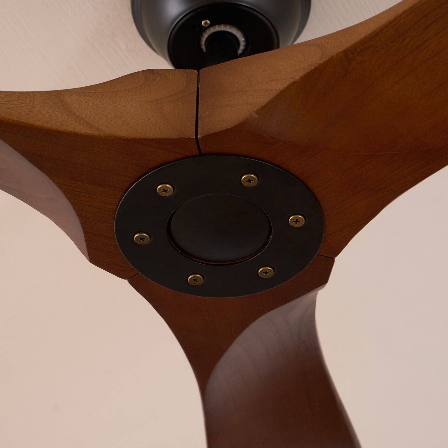 Plafondventilator met Houten Bladen en Stille DC Motor 106-132cm 6 Snelheden Afstandsbediening Klimaatbeheersing voor Woonkamer Slaapkamer Ventilatie | Sansoti