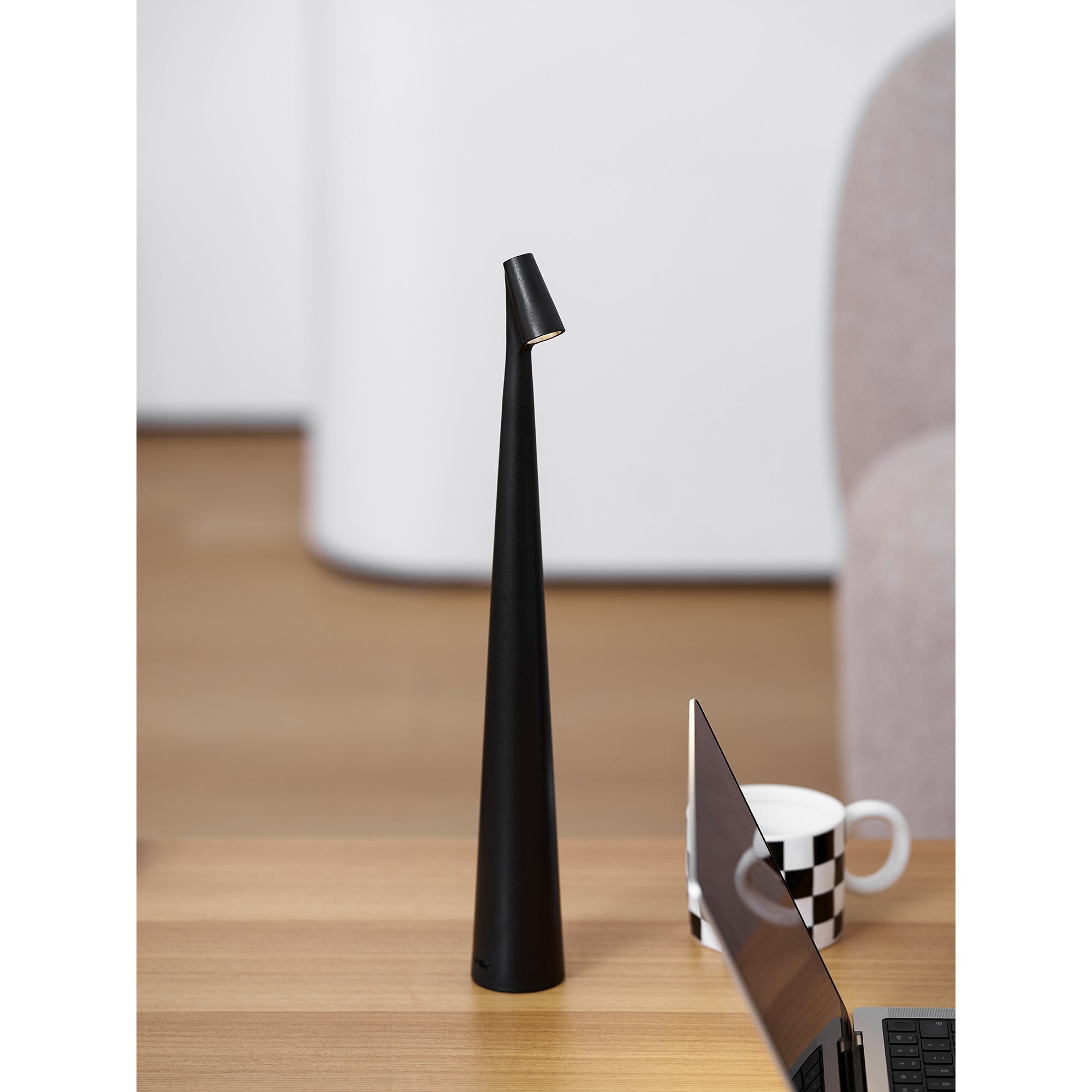Oplaadbare Tafellamp Aluminium Dimbaar LED Touch Bedlamp Draadloos Design Kegelvormige Lampenkap Modern 45cm Acculamp | Sansoti