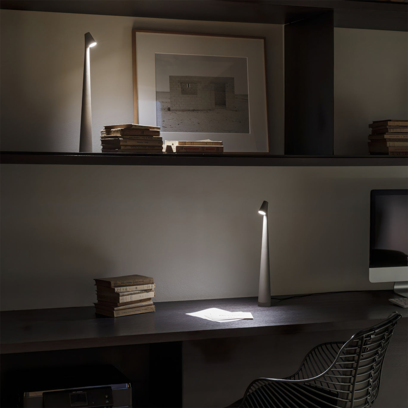 Oplaadbare Tafellamp Aluminium Dimbaar LED Touch Bedlamp Draadloos Design Kegelvormige Lampenkap Modern 45cm Acculamp | Sansoti