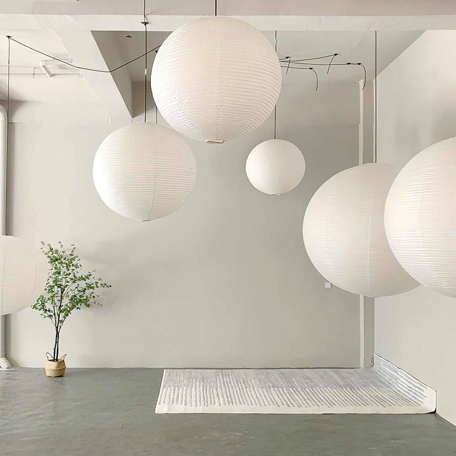 Japans Papieren Bolhanglamp – Handgemaakt Kozo Papier Hanglamp met Stekker – Zwevende Sfeerverlichting voor Woonkamer, Slaapkamer en Eetkamer – 10 Maten Verkrijgbaar | Sansoti
