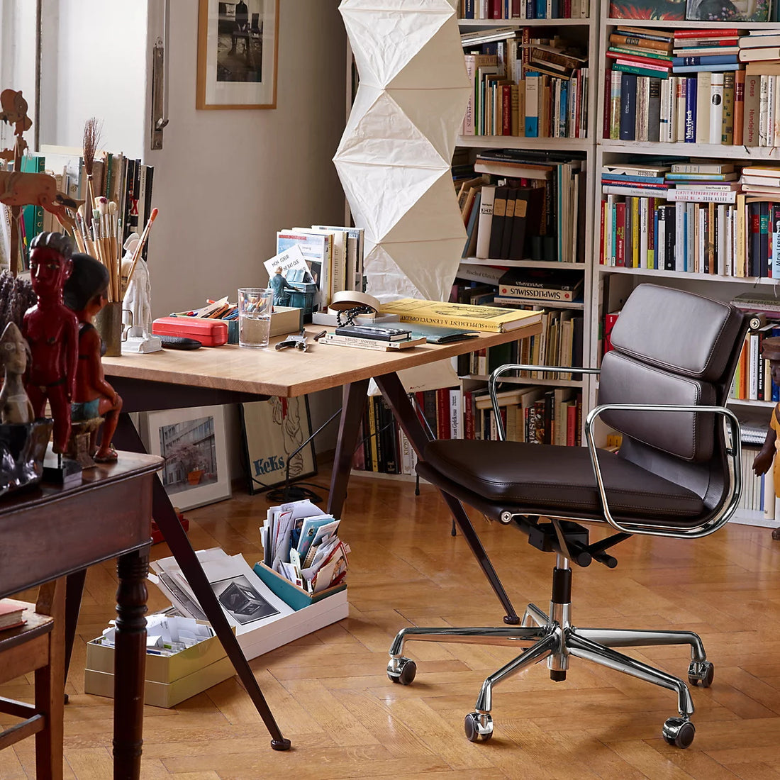 Japanse Washi Vloerlamp Centipede 190 cm Zwart IJzer Handgemaakt Mulberry Papier Ambient Verlichting 1951 Gifu Design | Sansoti