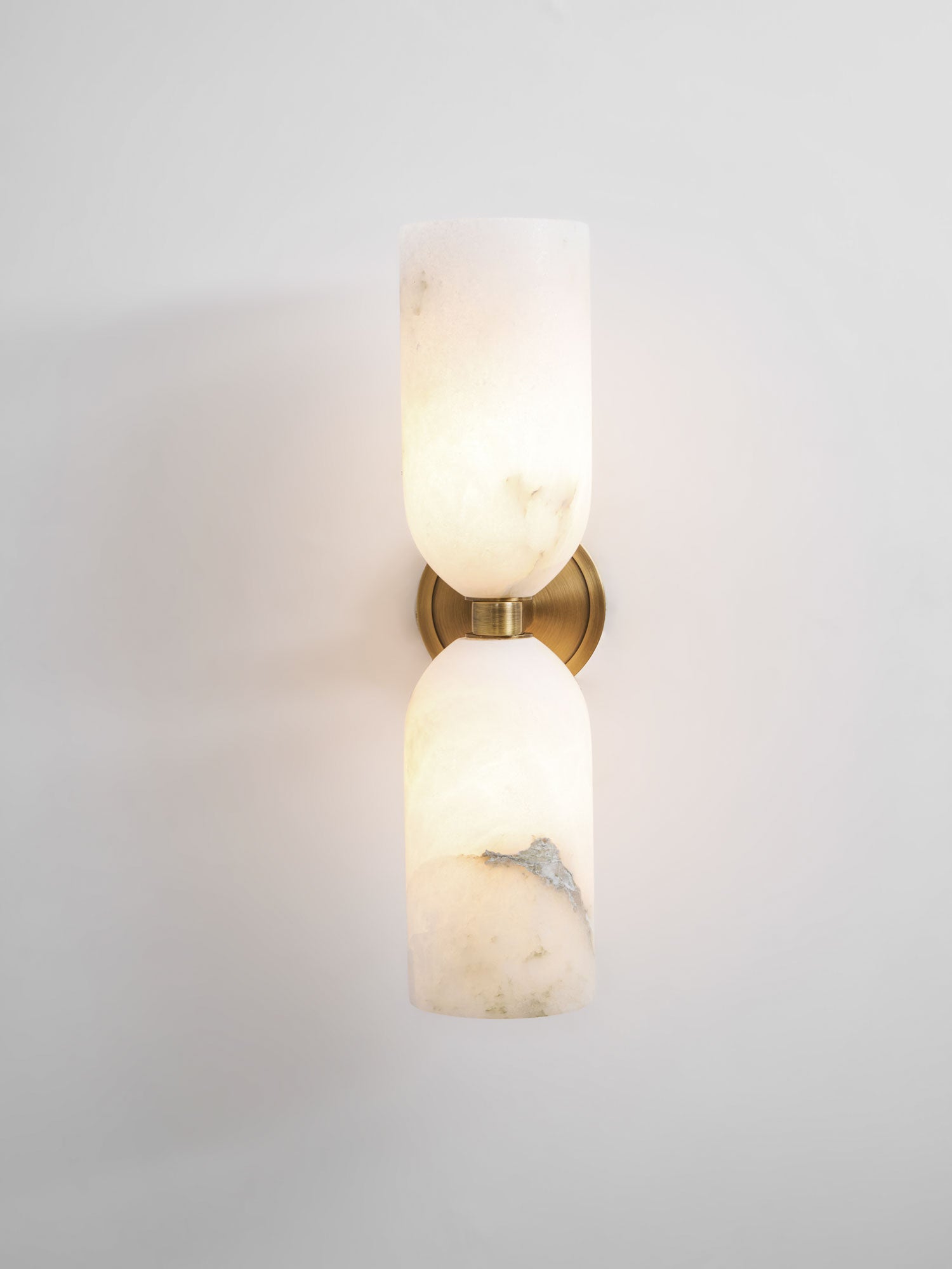 Alabasten Wandlamp met Messing — Dubbele Lichtschijven en Centrale Metalen Ster | Sansoti
