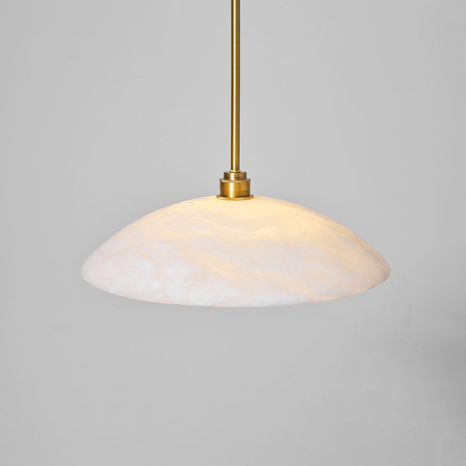 Koepelvormige Hanglamp Albast met Koperen Fitting – Ø30cm & Ø40cm – Natuursteen – Warme Uitstraling Eetkamer Keuken Woonkamer | Sansoti
