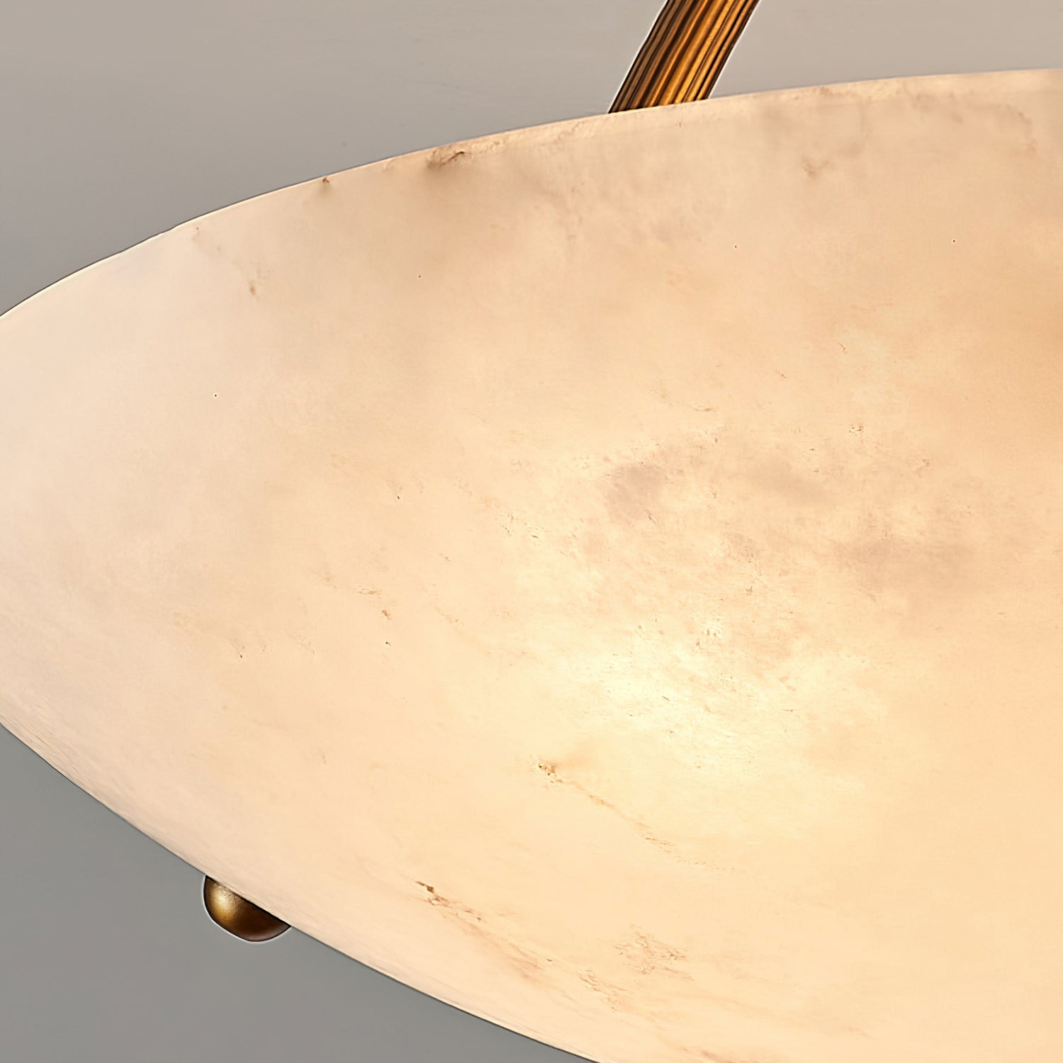 Alabaster Kom Plafondlamp – Antique Brass Montuur – 4, 5 of 6 Lichtpunten – Natuursteen Halfronde Kroonluchter voor Eetkamer Woonkamer Entree | Sansoti
