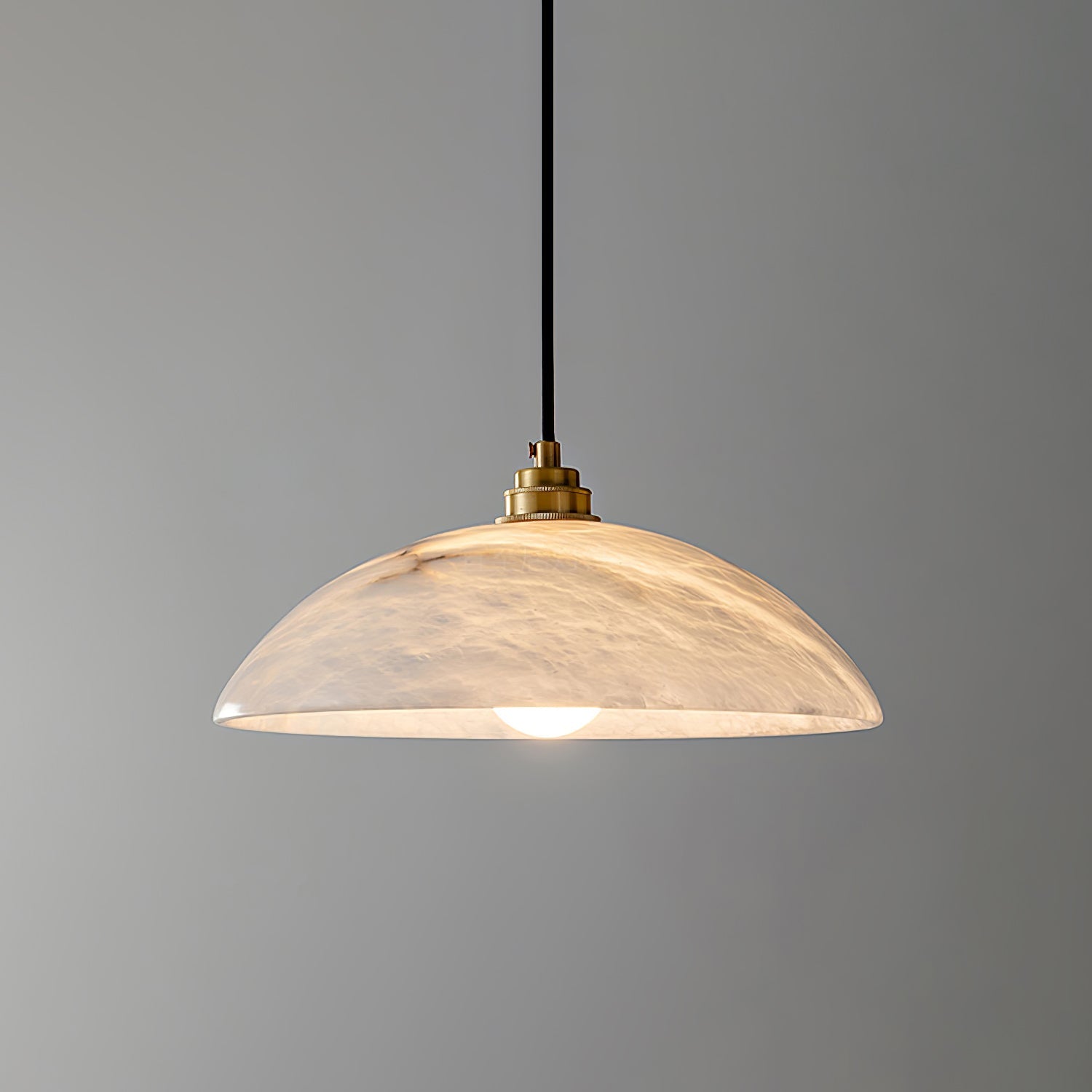 Koepelvormige Hanglamp Albast met Koperen Fitting – Ø30cm & Ø40cm – Natuursteen – Warme Uitstraling Eetkamer Keuken Woonkamer | Sansoti