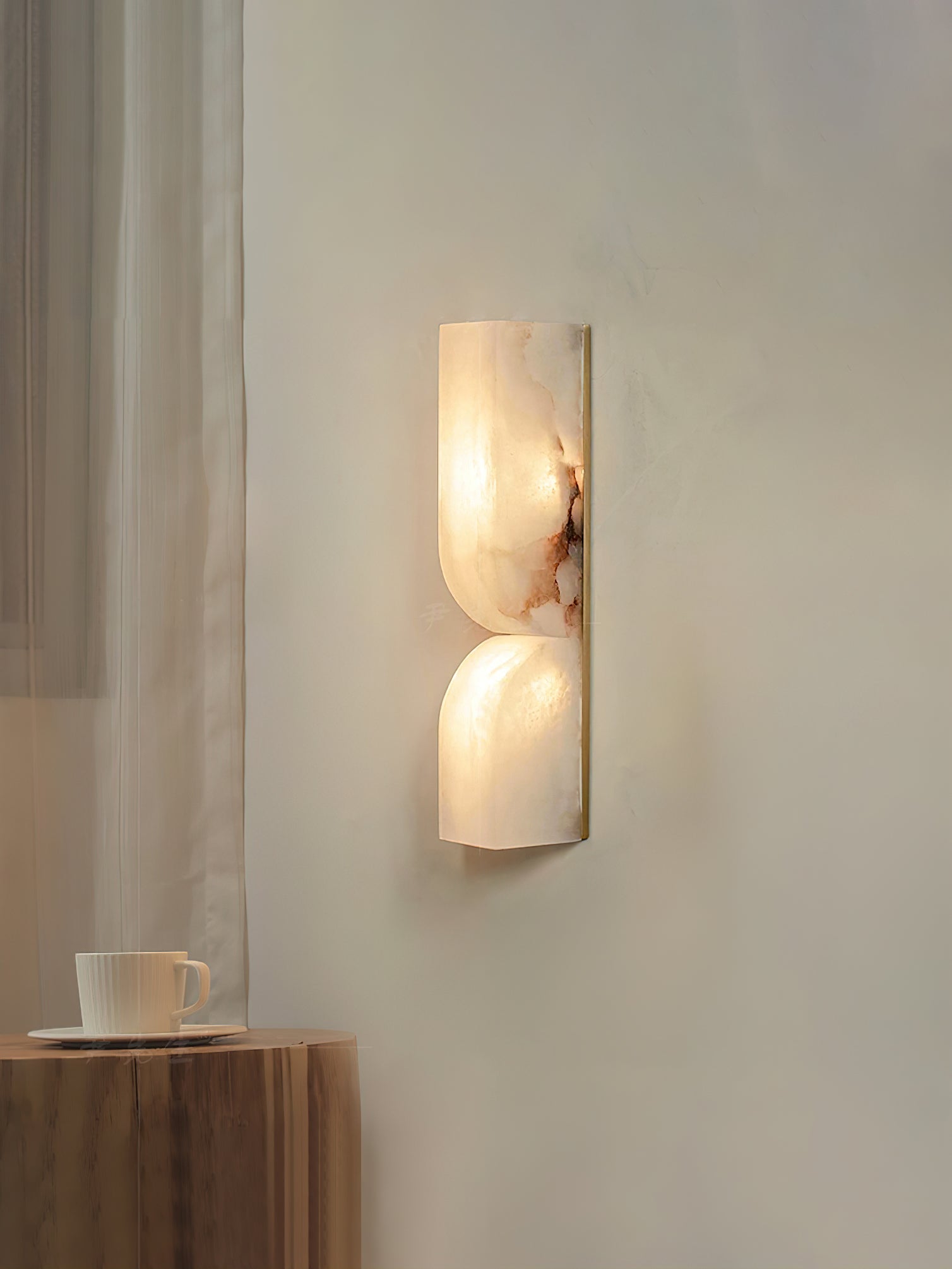 Natuursteen Wandlamp – Massief Alabaster met Organische Vormgeving & Warm Licht | Sansoti