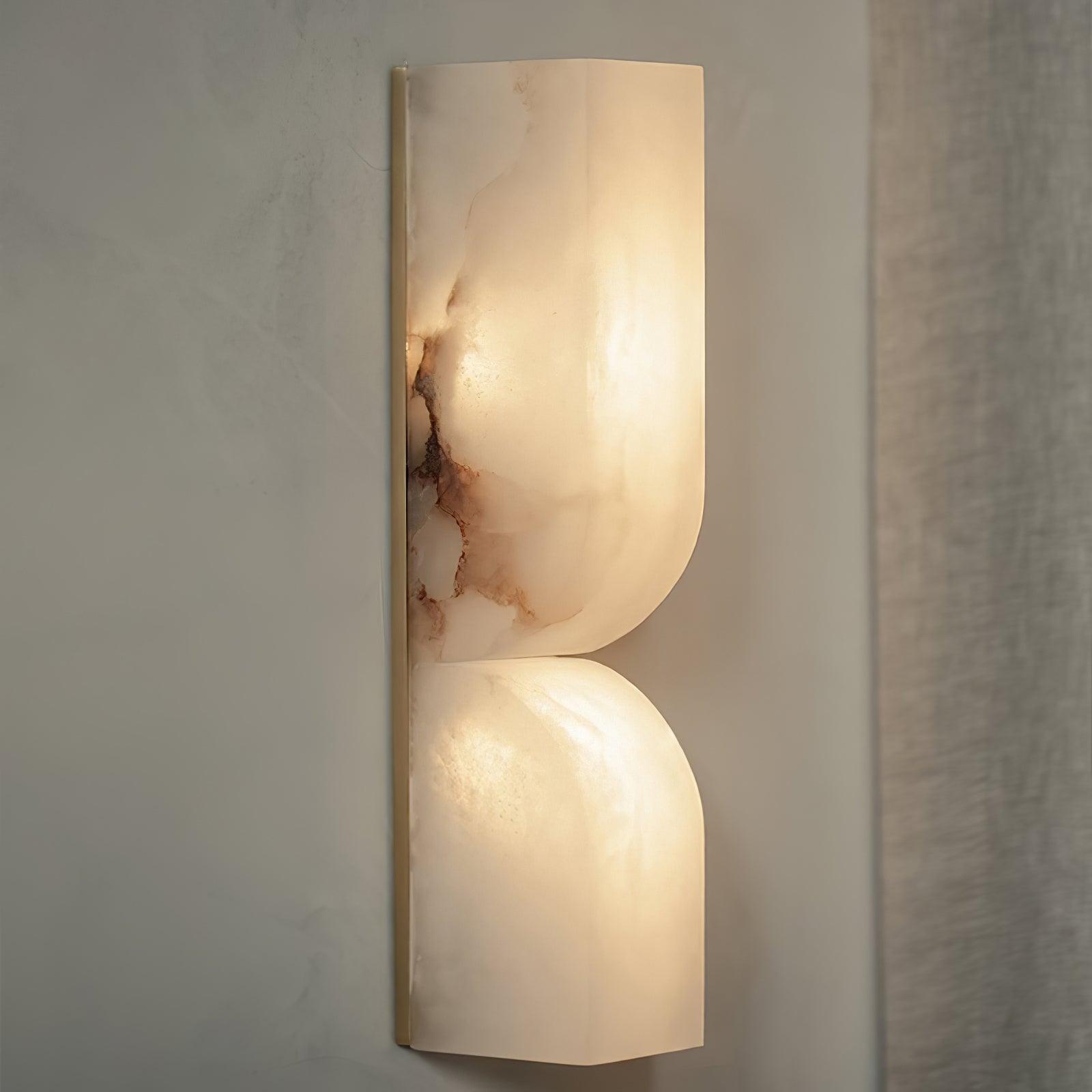 Natuursteen Wandlamp – Massief Alabaster met Organische Vormgeving & Warm Licht | Sansoti