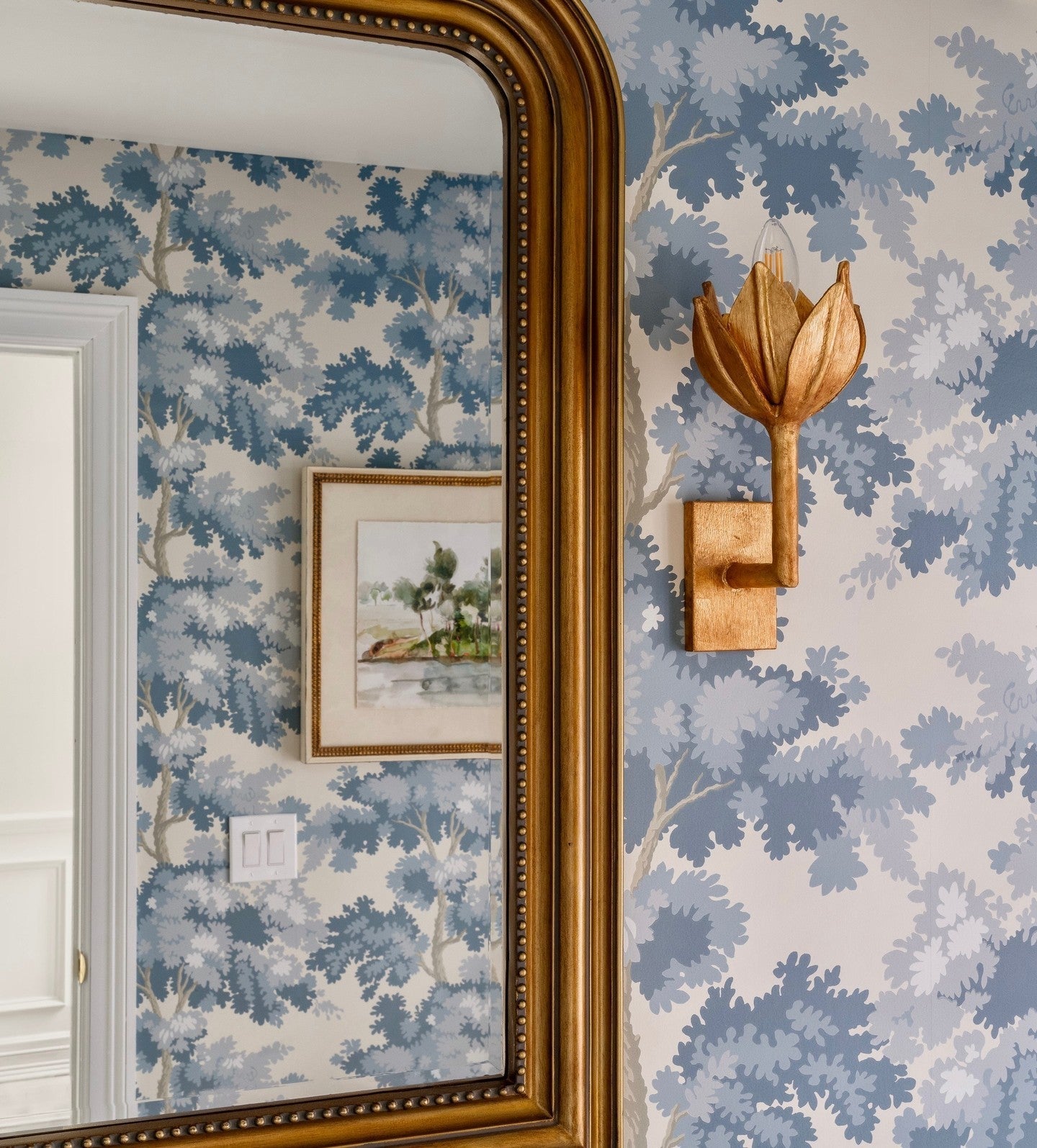 Design Wandlamp met Bloemvorm in Messing en Gips – Artistieke Wandverlichting Geïnspireerd op Giacometti voor Woonkamer en Hal | Sansoti