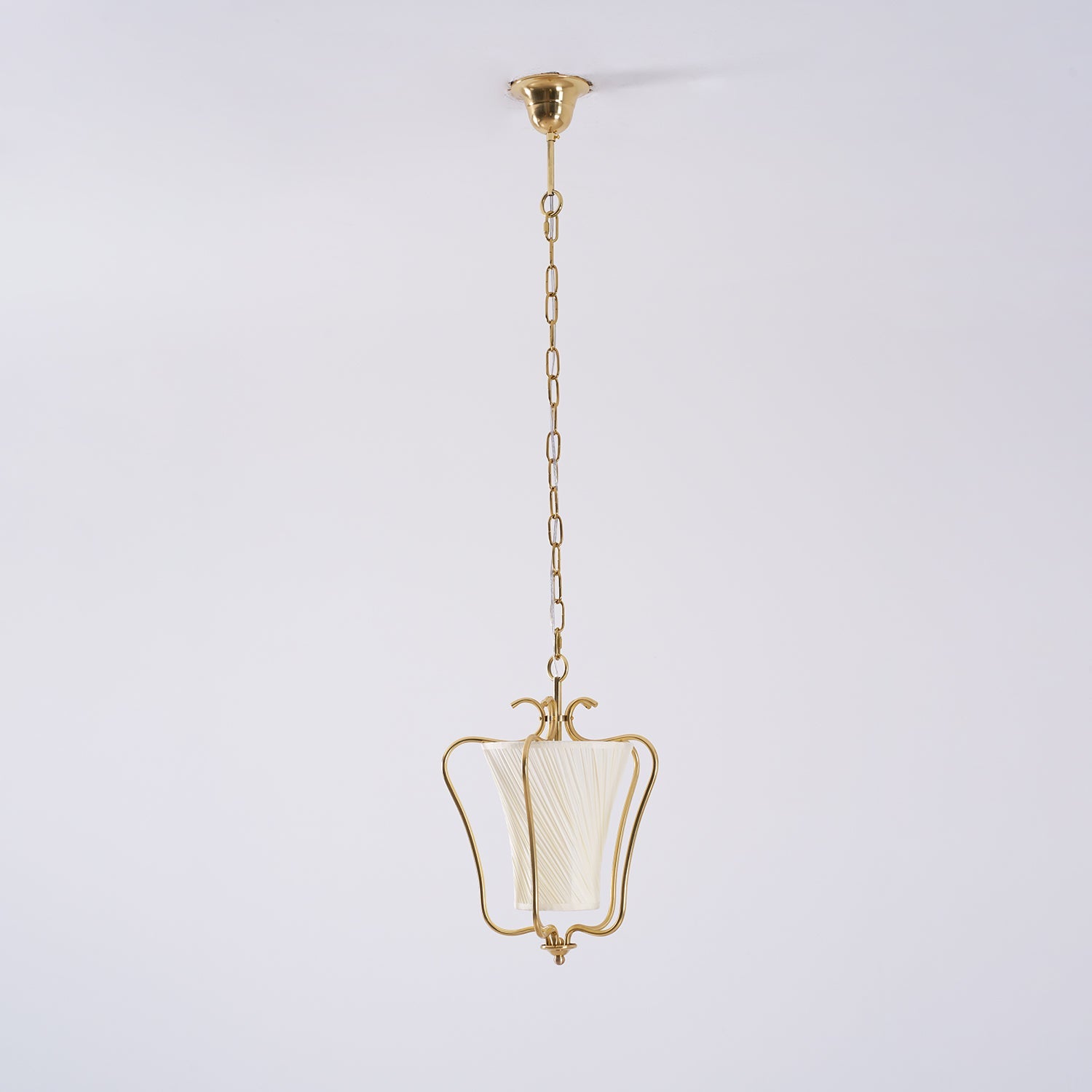 Vintage Hanglamp met Messing Afwerking en Plooistof Kap – Warm Lantaarnontwerp voor Keuken en Hal | Sansoti