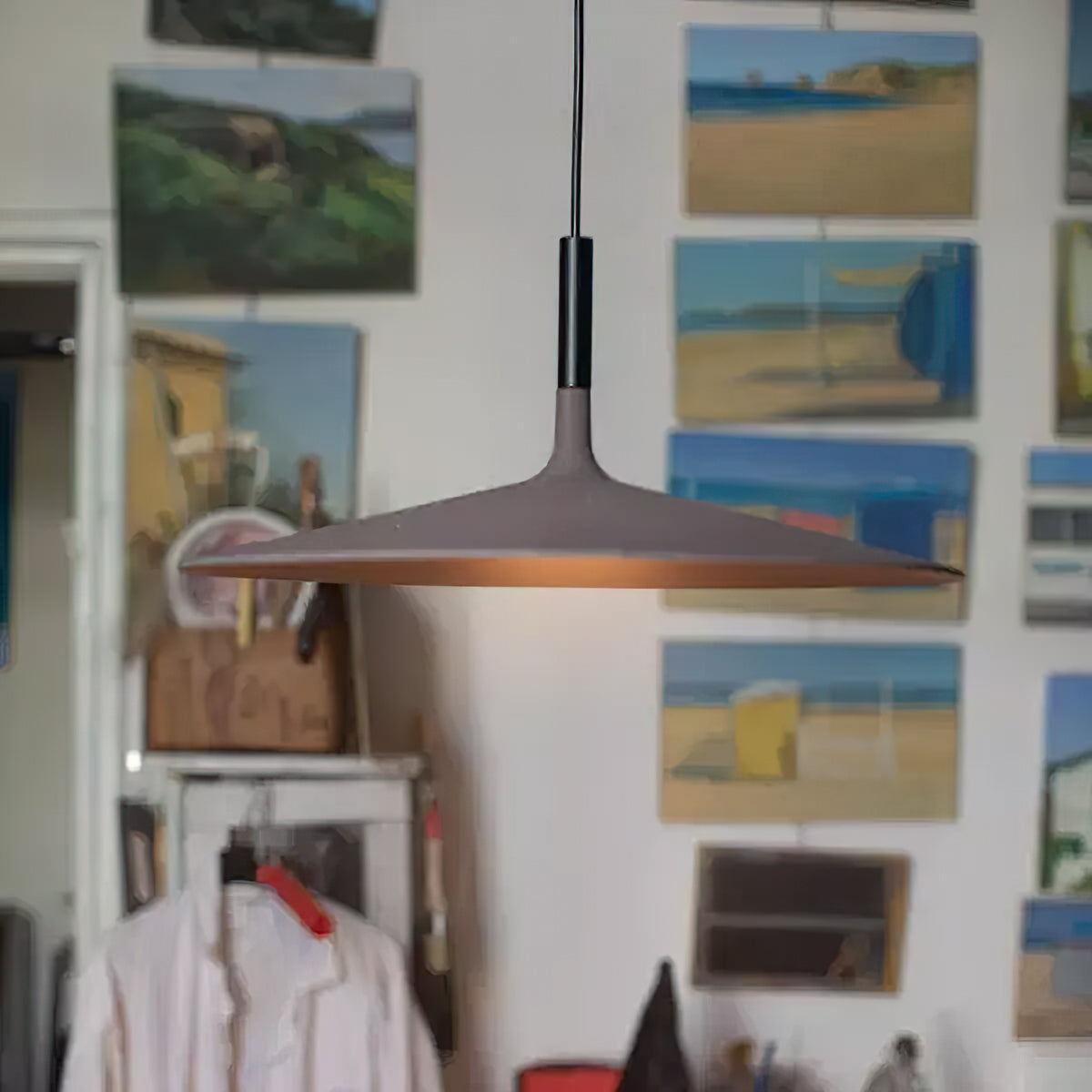 Hanglamp met Conische Kap – Resin Sculptural Pendant in Zes Kleuren, Geïntegreerde LED 3000K of Dimbaar, Moderne Lamp voor Eetkamer Keukeneiland | Sansoti