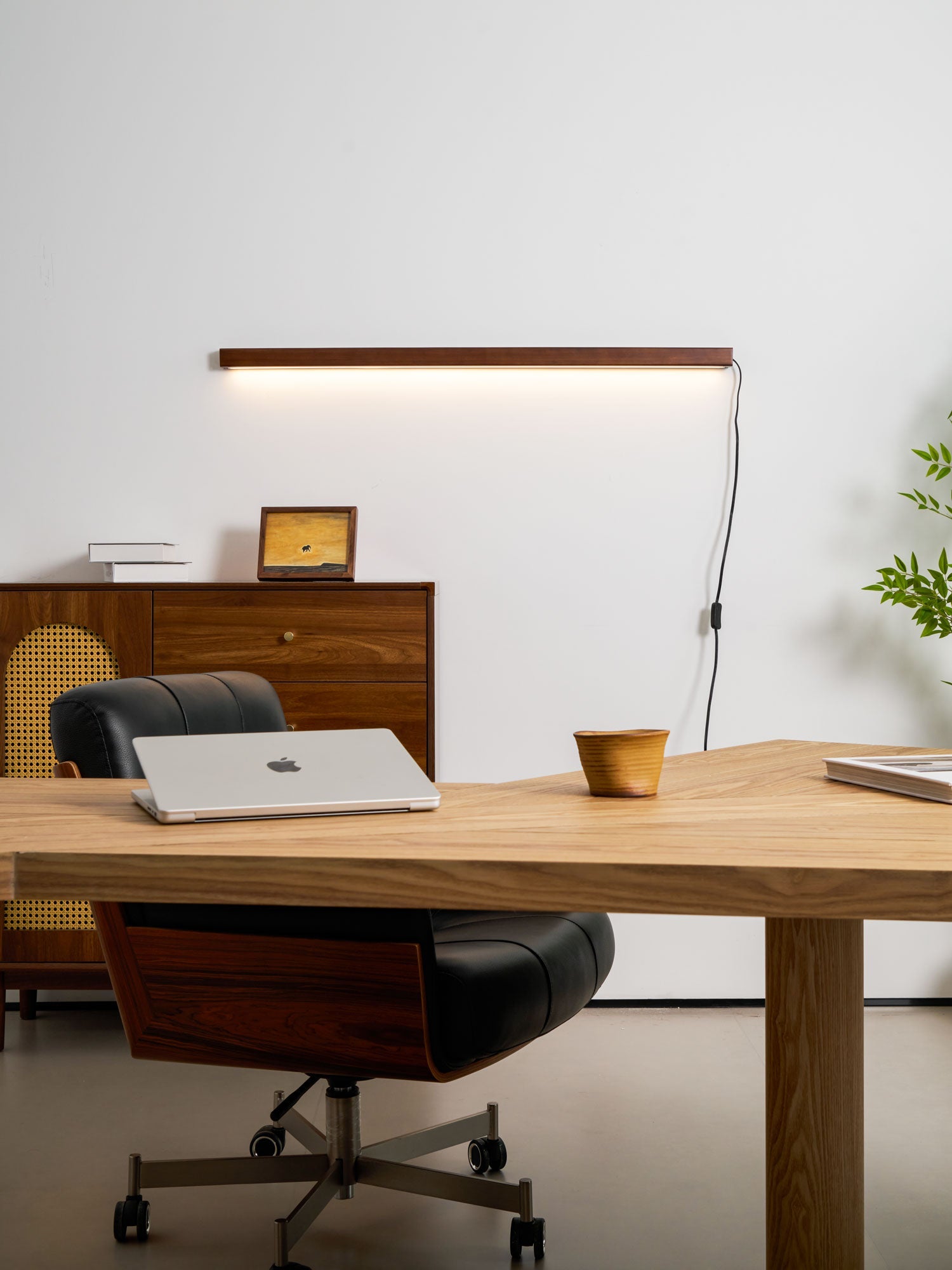 Ronde Houten Wandlamp met LED — Scandinavisch Design met Dimfunctie — Verkrijgbaar in Drie Maten | Sansoti
