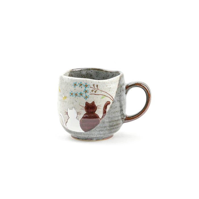 Hand-Painted Japanese Kutani Ceramic Mug with Cats | Artisan Tea Mug 8cm | Sansoti