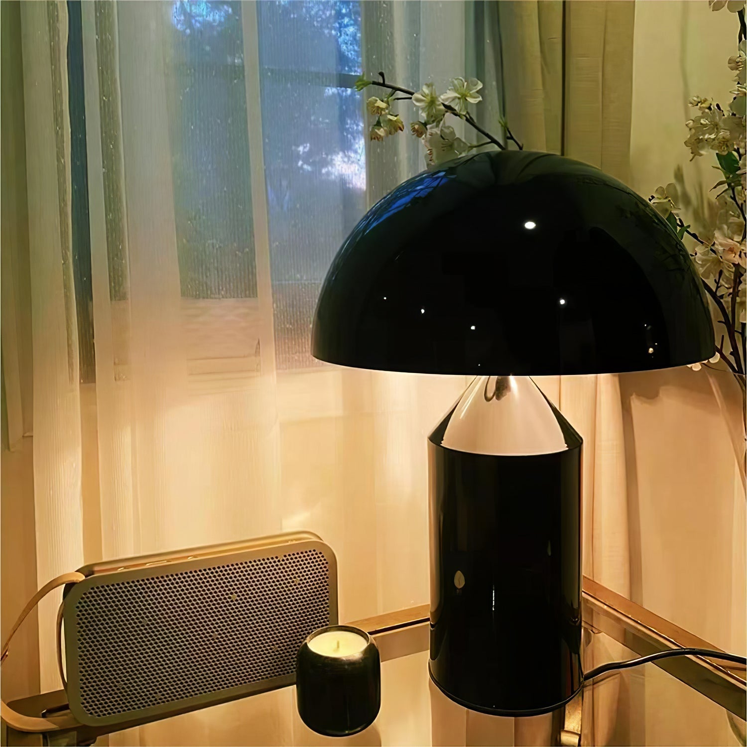 Metalen Tafellamp met Geometrische Vormen — Iconisch Italiaans Design in Twee Maten — Vijf Afwerkingen Verkrijgbaar | Sansoti