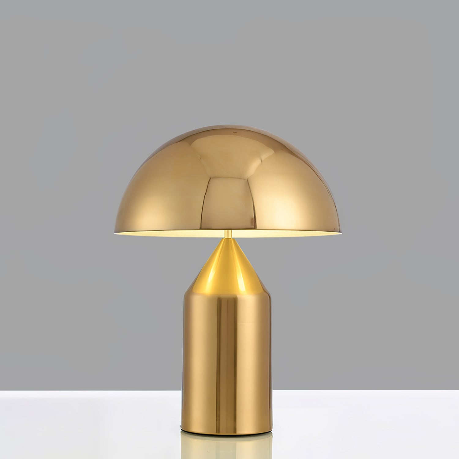 Metalen Tafellamp met Geometrische Vormen — Iconisch Italiaans Design in Twee Maten — Vijf Afwerkingen Verkrijgbaar | Sansoti