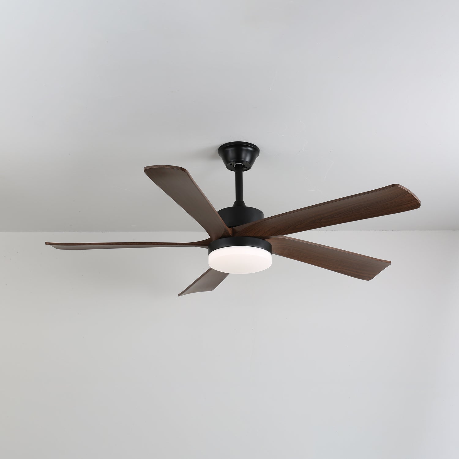 Moderne plafondventilator met verlichting en houten bladen – 6 snelheden LED plafondventilator hout – stil plafond ventilator met afstandsbediening – Scandinavische ventilatorlamp zwart en walnoot voor woonkamer slaapkamer | Sansoti