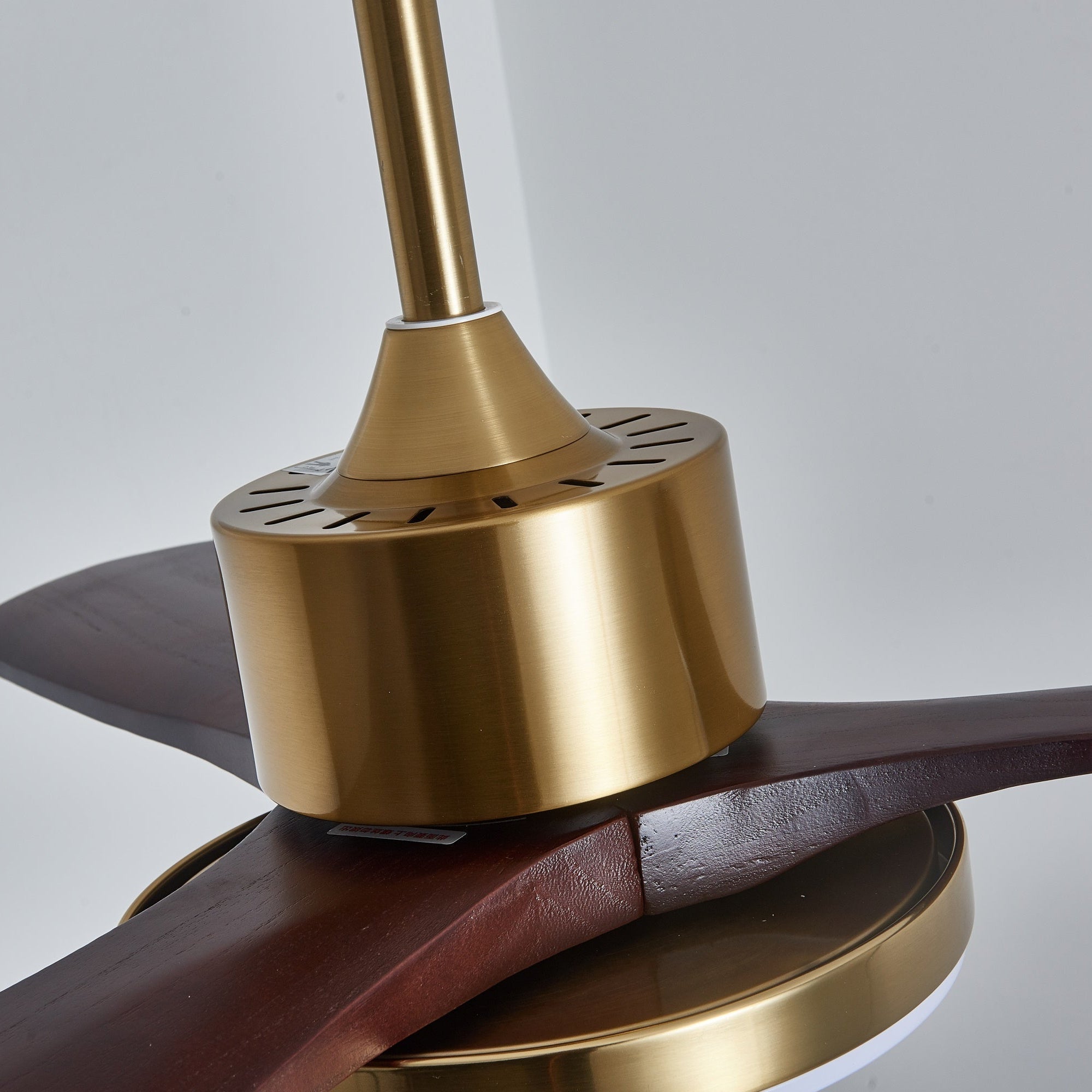 Moderne Plafondventilator met Verlichting – Houten Bladen & Afstandsbediening | Sansoti
