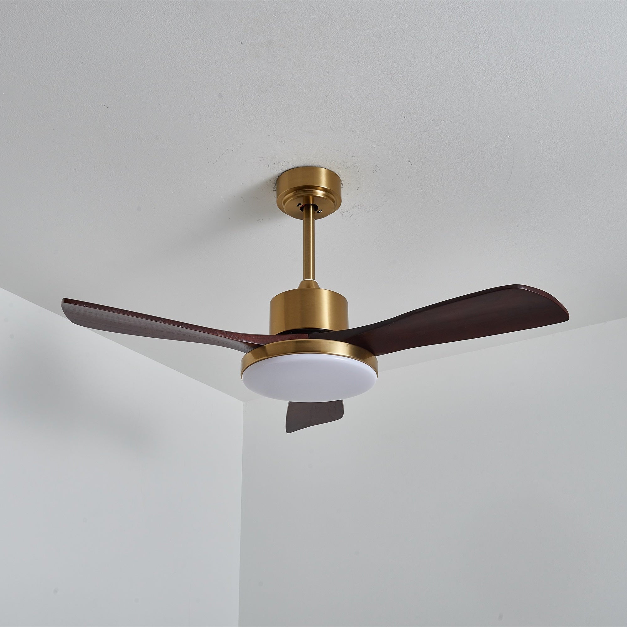 Moderne Plafondventilator met Verlichting – Houten Bladen & Afstandsbediening | Sansoti